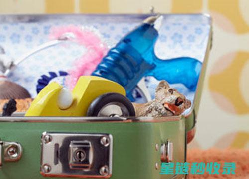 如何巧妙收纳围巾，告别杂乱 (如何巧妙收纳衣服)